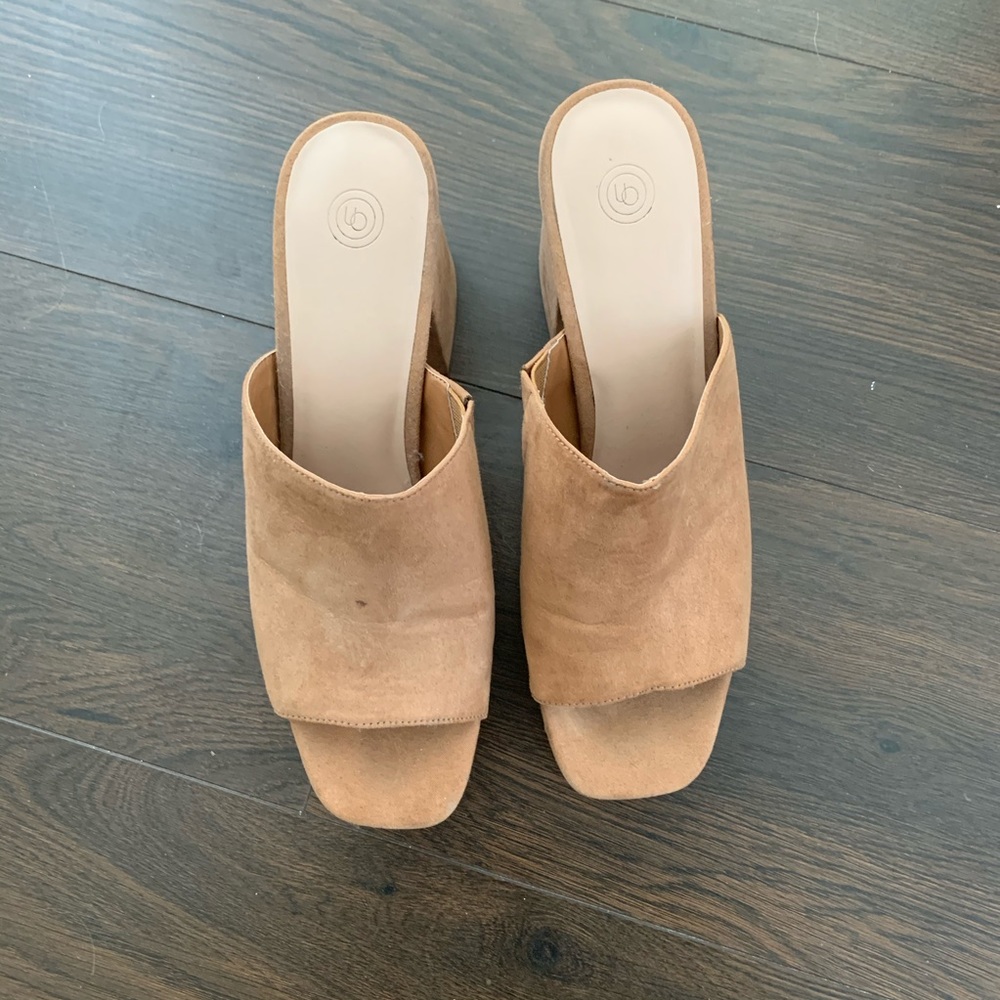 Nude chunky heels